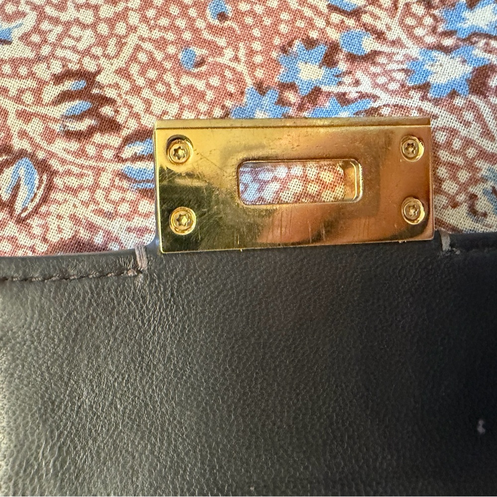 Warm Taupe Genuine Leather Ralph Lauren Tri-Fold Wallet with Gold Closure - Picture 5 of 6